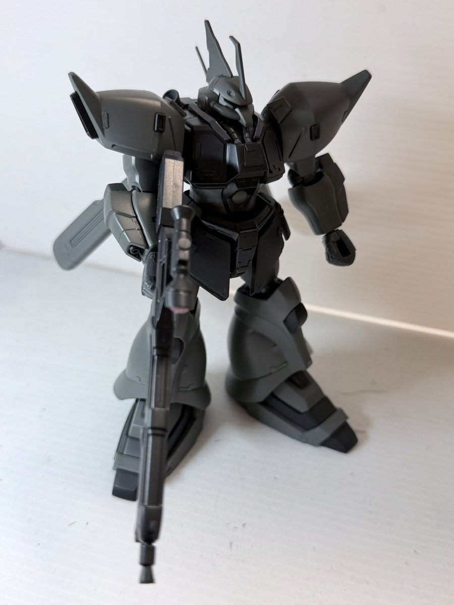 1623td_gbm's tweet photo. いつもリポストやいいね、ありがとうございます。出勤予定が台風で自宅待機になったので、先輩方の作品の見様見真似にプラ板等を使用したディテールアップに #HGゲルググJ で初挑戦してみました。さりげなさを目標にはしましたが、逆に伝わらなさ過ぎですかねw #ガンプラ好きと繋がりたい #ガンプラ https://t.co/aV8W1R7UYN