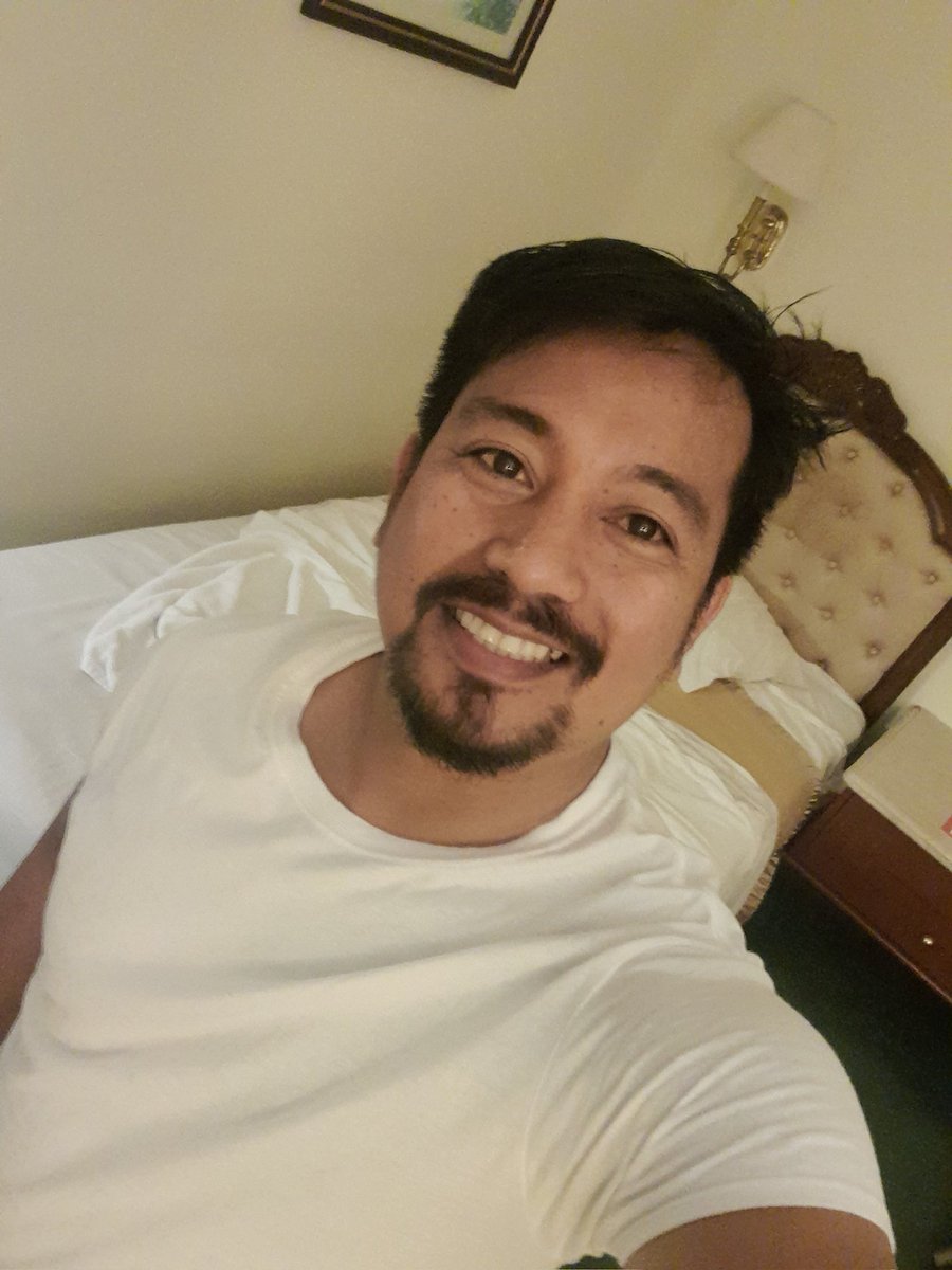 DaddyKhyle15's tweet photo. good evening.. Available po ang inyong daddy khyle. sa mga gusto pa relax. book lang. DM 09665941779 https://t.co/6cLNV3VqFm