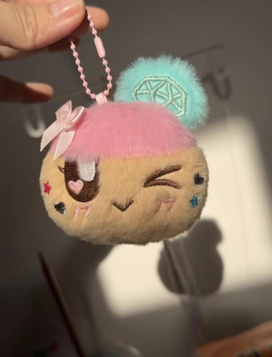 jingluvsuall's tweet photo. Wts lfb (pre order)

BONGBONGEE GY@RU head ver

💸155php+ minimal isf

Doo: October 5
Dop: October 15

Mine+ quantity 

Eta: November 

Need 200pcs to push

Help rt po🫶🏼 https://t.co/zfJ4snLR6Q
