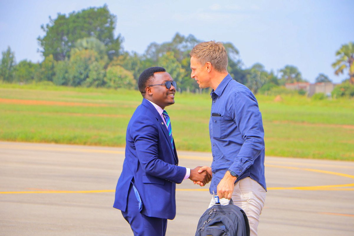 AruaCityUg's tweet photo. Arua City leadership today at Arua airfield received the EU Mission delegation visiting West Nile to assess EU-supported programmes and engage stakeholders on development priorities.
Mon 21 Sept – Koboko
Tue 22 Sept – Yumbe
Wed 23 Sept – Rhino Camp
📍 Thu 24 Sept – Arua City https://t.co/LAiBU12Aaa