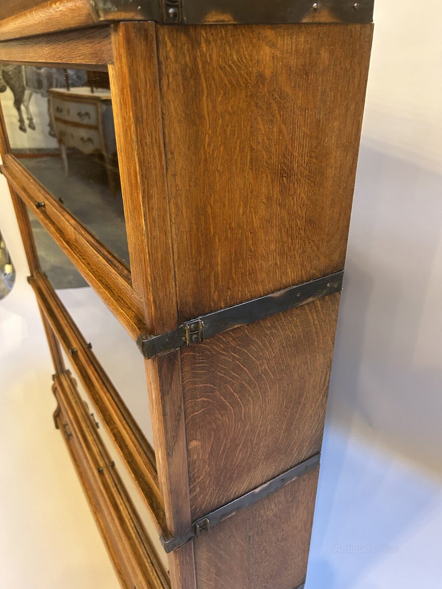 antiques_atlas's tweet photo. For SALE on Antiques Atlas we have this
Globe Wernicke Stacking Bookcase https://t.co/CyENPZglEd Listed by Jonathan Drake Antique & Decorative #Antiques #antique #stackingbookcase #globewernicke #librarybookcase #antiquebookcase https://t.co/uDurySbK0o
