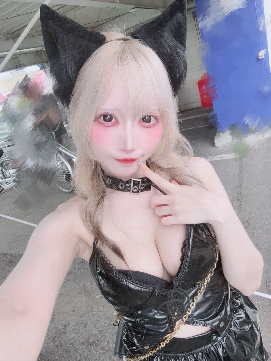 reah1122's tweet photo. 明日22日(火・祝)は〜っ！
滋賀県の『#GINGA』さんっ✨

抽選は9:30から🔥

明日も配信予定ですっ！
何打とうかな〜っ！！！

是非会いにきてねっ✨
滋賀県久しぶり✨めちゃ楽しみっ！

#PR
#パチスロモンスター https://t.co/1UNak7ETQm