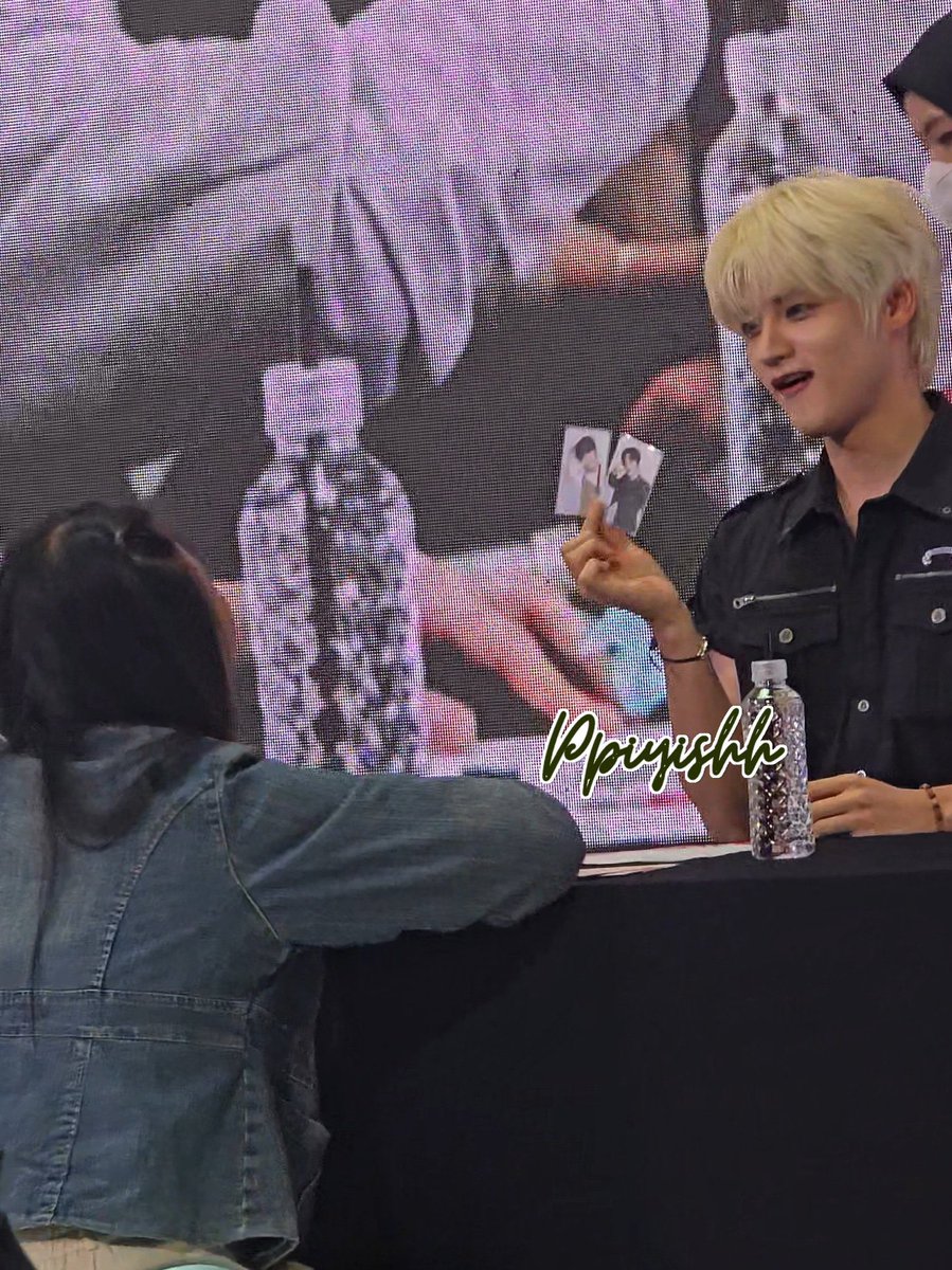 sunhaefs's tweet photo. at nowz’s event in jakarta, a fan gave yoon a paper bag and haechan’s kopi kenangan photocards. just look at his reaction, he’s seriously the biggest haechan fanboy 😭 https://t.co/Z1EVRALysW https://t.co/YBGShyiOS3