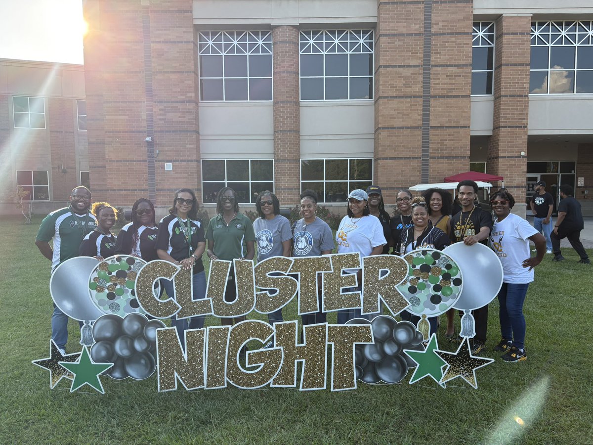 AvaLWill's tweet photo. Grateful for a wonderful Cluster Night celebrating the students, staff, and schools that make the Langston High School Cluster so special. Proud to be part of a community that comes together to celebrate excellence and connection! https://t.co/5Av4K5vfL8