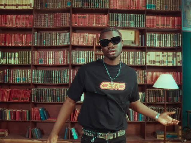 Naija102FM's tweet photo. #Np - Put it on by @Iamaaon  ontop #WorkChop wt @GodwinAruwayo &amp; @Joypanam
#Tunein https://t.co/BekUN9SaHW