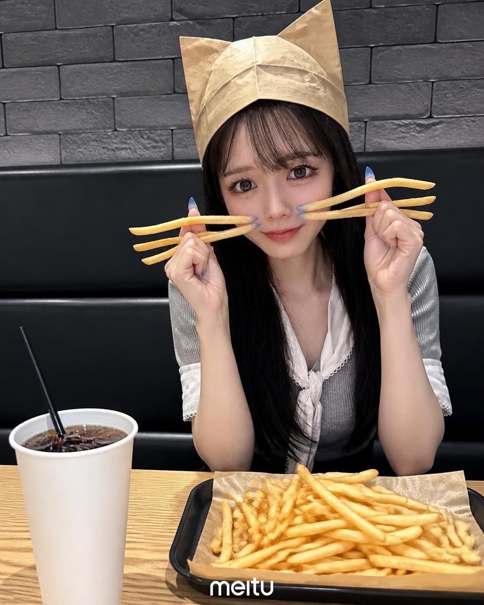 mdkdesu's tweet photo. 流行ってるやつ https://t.co/5qAEZitkeD