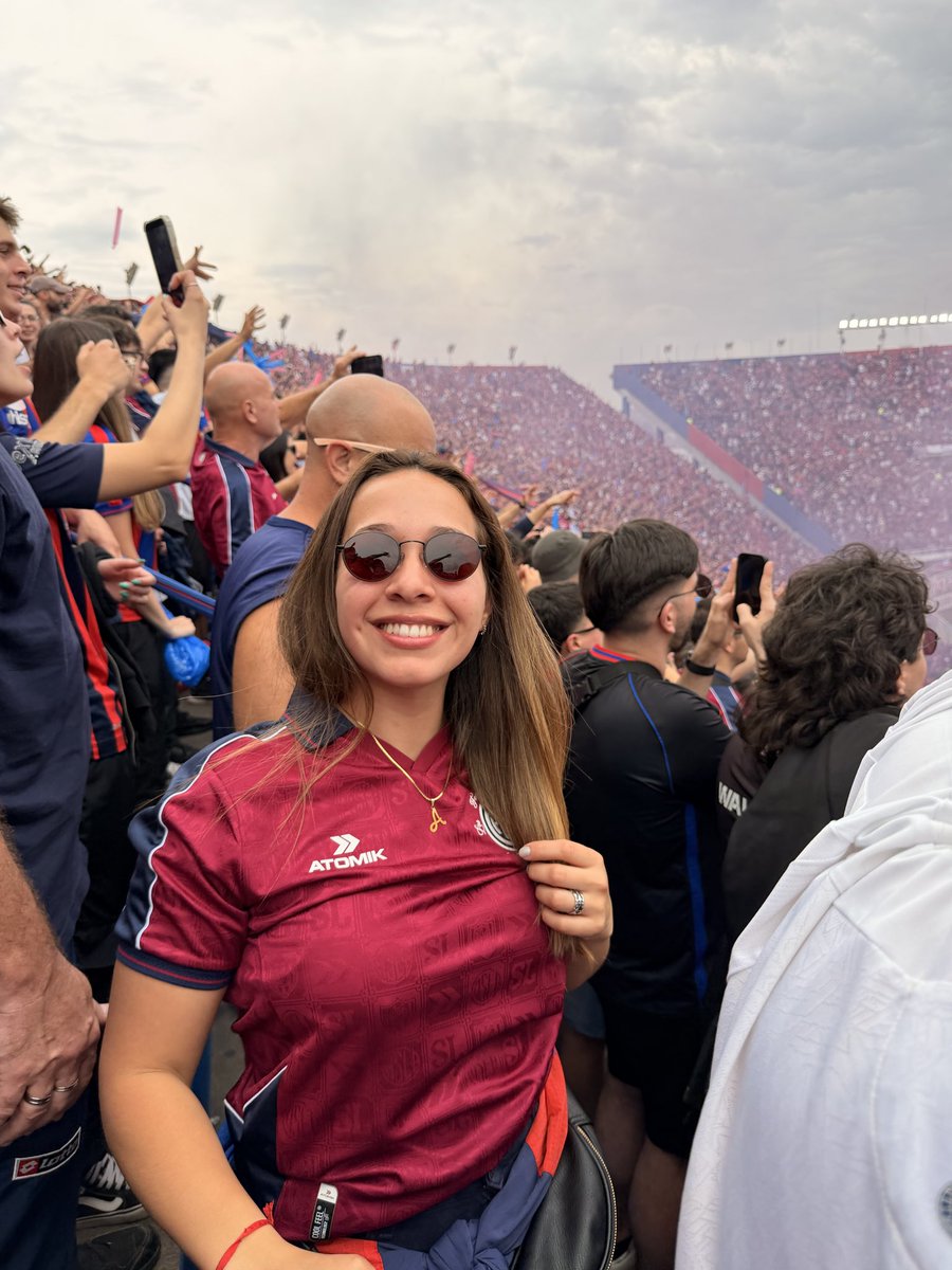 agusdelcanto1's tweet photo. Siempre San Lorenzo 🐦‍⬛❤️💙 https://t.co/pfznP85Cla