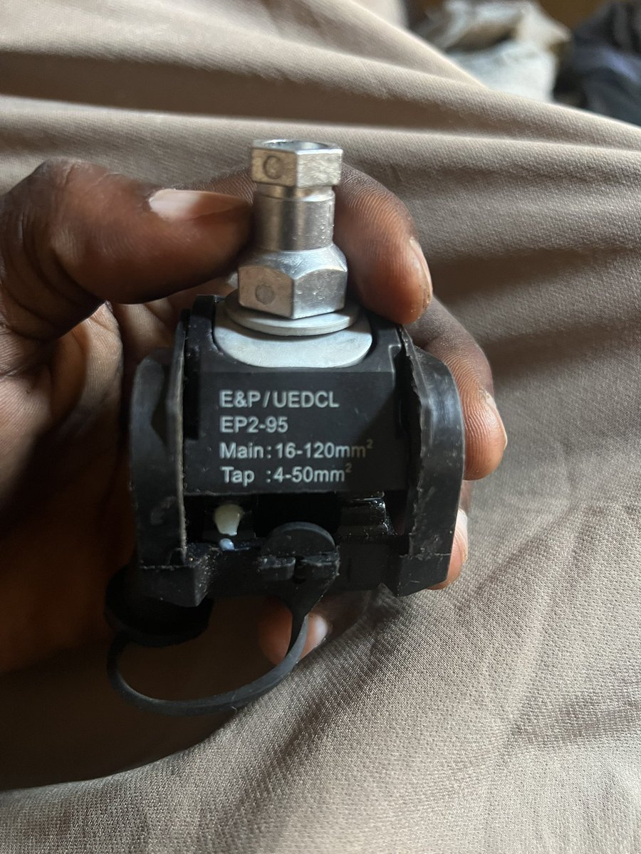 StuartKayiwa's tweet photo. Dear @UEDCLTD , Our Home Always Gets Off While Our Neighbors Homes Are Lighting, You Last Time Sent Your Technician &amp; Told Me That Thing In Frame 2 Was The Problem But Again A Month Later It Happened, 
So When I Was Moving On The Way, I Picked This In Frame 1. I Request Return. https://t.co/Moct5G3zsh