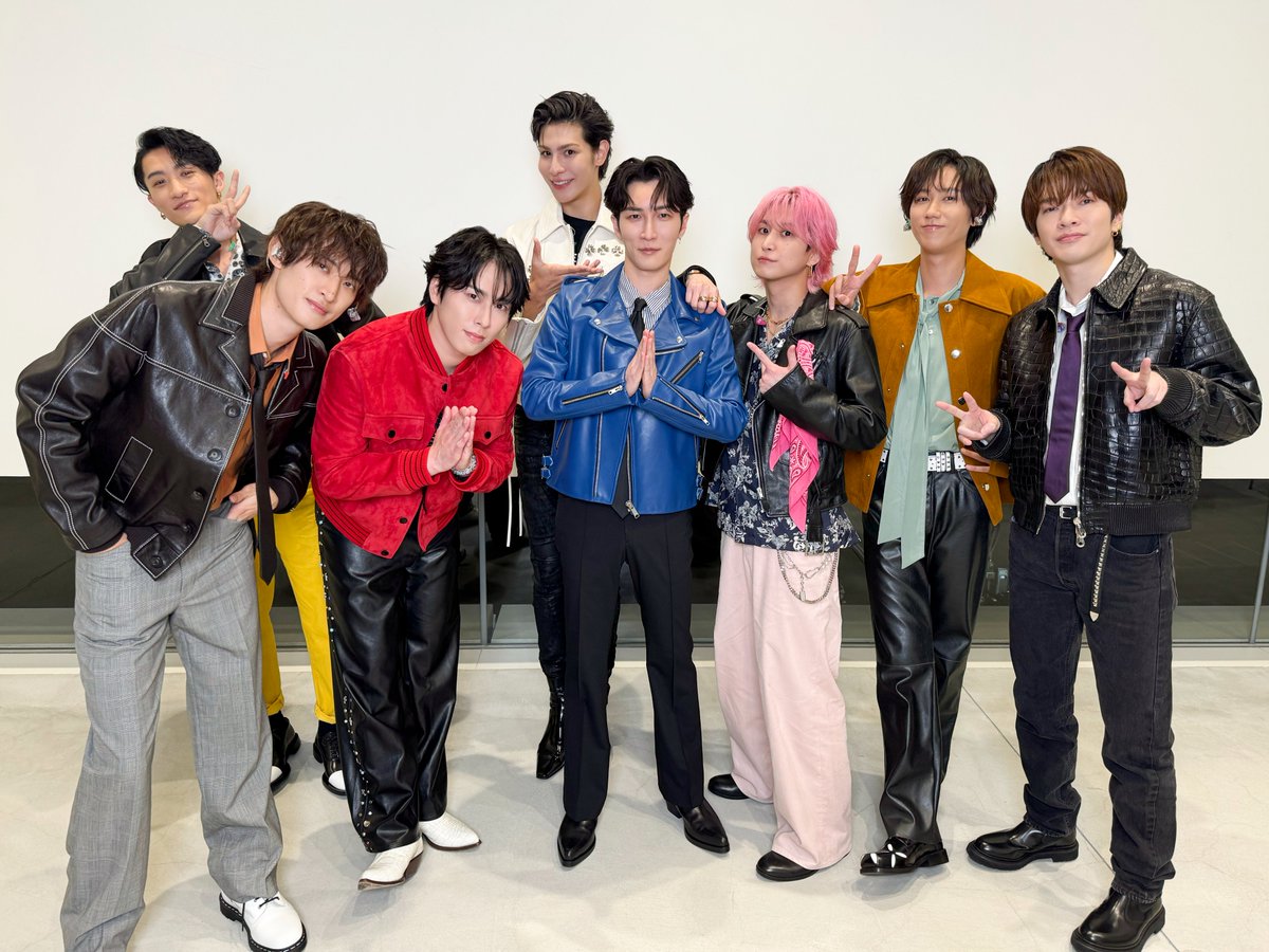 SN__20200122's tweet photo. 『1億2000万人のありがとう 歌の感謝祭』🎶
ありがとうございました 😊
@ms_thank_you   

#ブラザービート 🕺
#showtime 🎩
#グッタイム  🎈を披露！

#SnowMan 
#歌の感謝祭
#スノからのありがとう https://t.co/c3fVbTsp5q