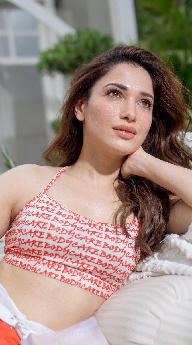 Actresspicturee's tweet photo. Tammanahbhatia

#tammanahbhatia #tammanah #telugu #actress #teluguactress #actressphoto #actresshd #4kimages #ActressHub #bollywood #tollywood #tiktok #instagram #x #twitter #bollywoodactress #bollywoodactresspics https://t.co/qROSMVroSt