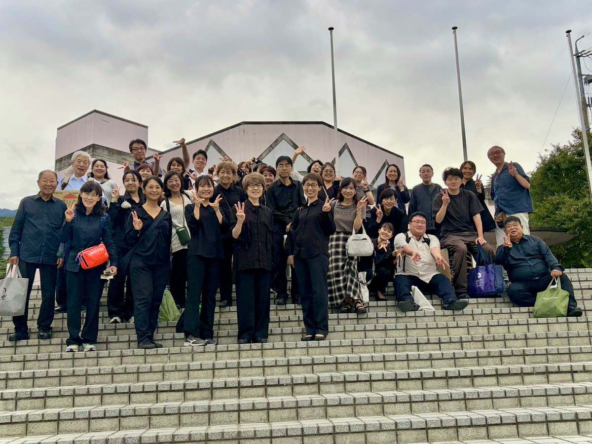 TFMChorus's tweet photo. 9/20(日) 飯田市で開催された「三遠南信文化交流会 合唱の集い」に参加してきました！
今回は、団でバスを借りて飯田市へ🚌
車内では発声代わりに歌ったり、談笑に花を咲かせながら、長距離＆長時間移動でしたが楽しいひとときを過ごせました！
 #tfm合唱団 https://t.co/mCEYnV7aXv