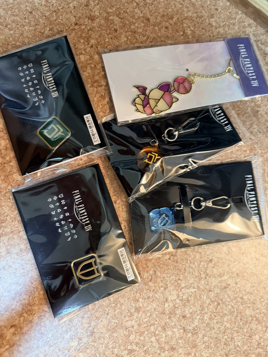 TM_Broadcaster's tweet photo. 今日は彼女とFF14のショップ行ってきました。
お互いがメインのジョブの物を買っちゃた❤️ https://t.co/HpzwWnxYp0