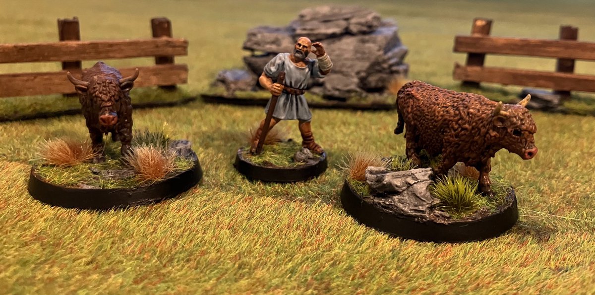 ncea2's tweet photo. Katies recently finished cow and villager alongside the older cow~ very cute https://t.co/3Ex8whdu73