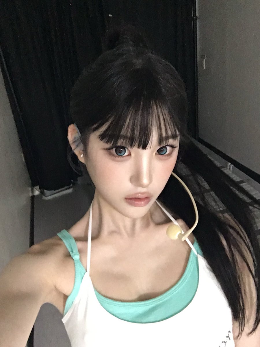 wavv57's tweet photo. 260921 코스모room🍋#지연

Bring me that new flavor:P🤍💚🩵💛 https://t.co/9HV0yL05Lv