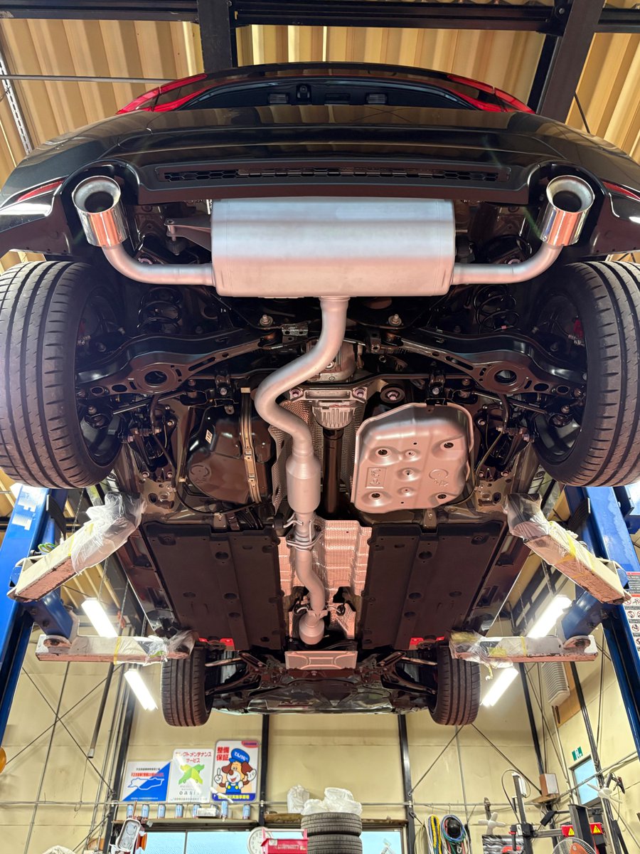 ouka__44's tweet photo. GRヤリスの下廻り防錆施工！
ウルトスーパードライ200を厚��塗り、下廻りをしっかり保護◎

防錆施工のご依頼増えています！
冬になる前の錆止め、おすすめです＾＾♪
#長野県 #GRヤリス #下廻り防錆施工 #ウルトスーパードライ200 #車の錆止め https://t.co/Moh8JvlNMG