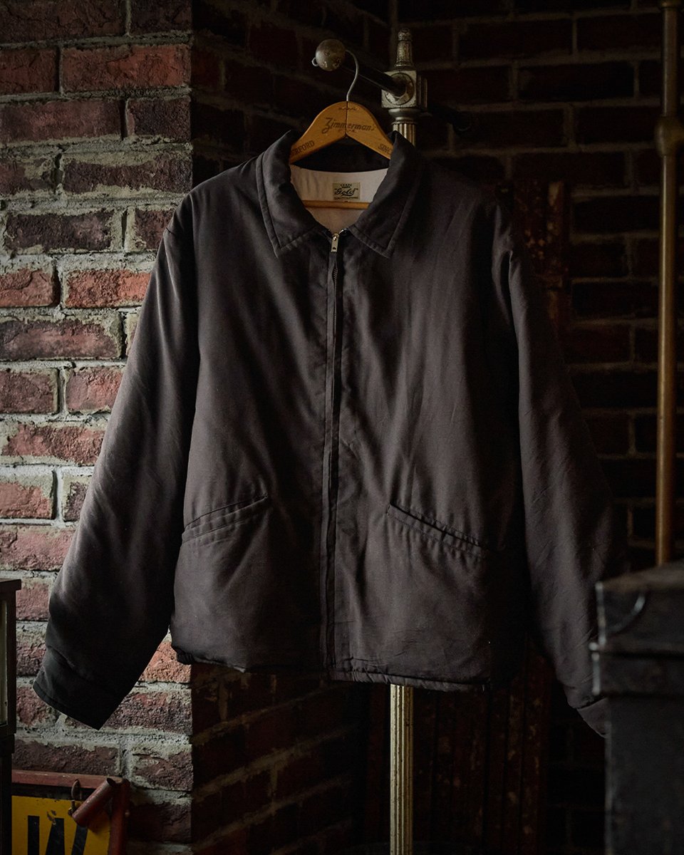 arknets_info's tweet photo. \2026AW New Item/
【PICK UP】GOLD | AIRBORNE PADDING JUMPER AGING MODEL
米兵のカスタムオーダー品をベースに、ヴィンテージさながらの風合いを纏ったベトナムジャケット
🔗https://t.co/1avWLBwuOH
#gold #goldtoyo #ゴールド #東洋エンタープライズ #arknets #アークネッツ https://t.co/GdAGTqvp9v