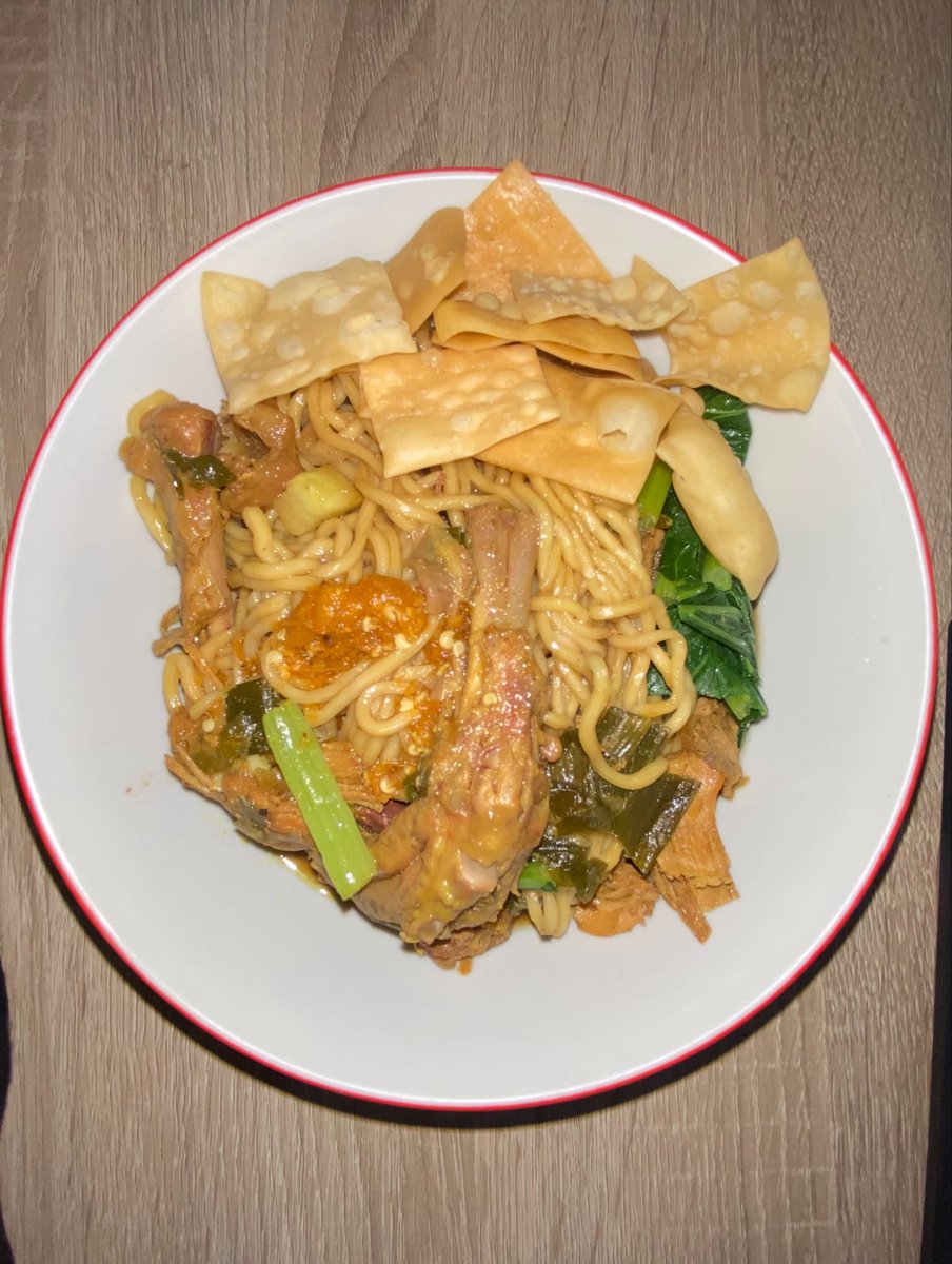 Sibaiikkk's tweet photo. Siang2 makn mie ayam so sadap beneer

Kalian maksi apa nih? https://t.co/Kgf8viSAgt