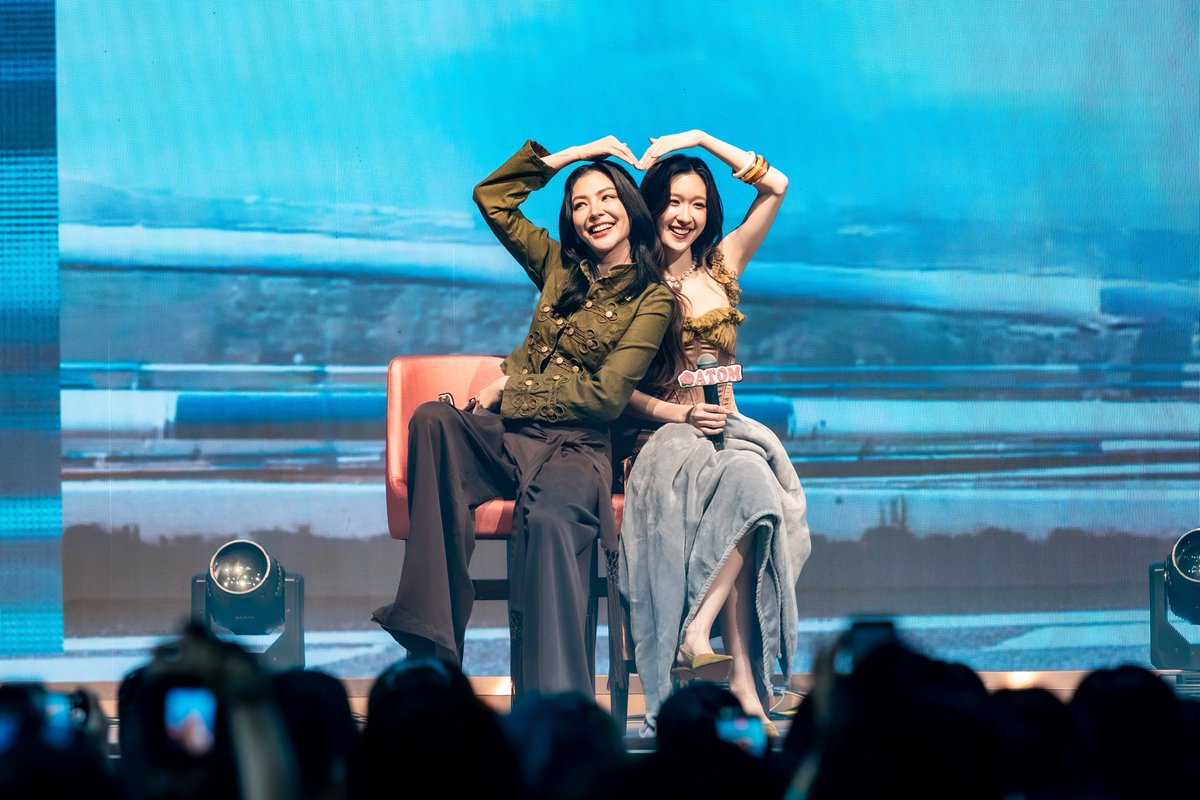 FFabel_Ent's tweet photo. แค่ได้เจอทุกคนก็เป็นวันที่แสนพิเศษแล้ว ขอบคุณที่มาหากันนะคะ 🫶🏻✨

FAYEATOM KAOHSIUNG FANMEET
#FayeAtomFMinKaohsiung
#FayeAtom
#FayePeraya #AtomPariya
#FabelEntertainment https://t.co/I00NZAEXFx