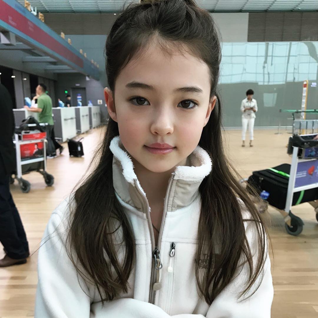 dearvibe_'s tweet photo. ตำนานนางแบบเด็กที่สวยที่สุดในโลก 🖤 https://t.co/5Th4nshVxE