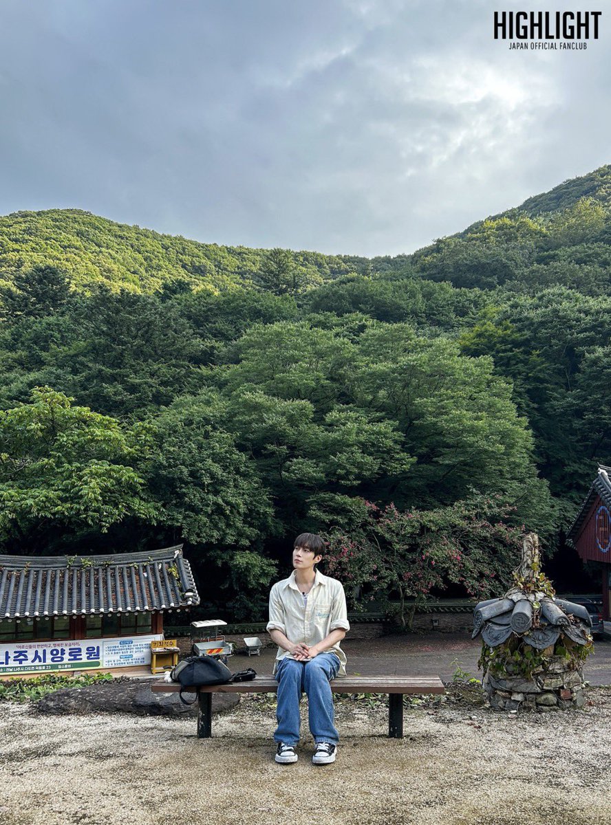 duingjuning's tweet photo. 공지채널로 말한 것처럼 정말 바쁘게 지내고 있다면서
그게 왠지 죄송하다니 ㅜㅜ 죄송금지!!!!

사진은 나주 불회사? 가서 찍은 사진인가?
다소곳한 두준이가 귀엽고 풍경이 멋있다 😻
이렇게 듣는 소식은 또 반갑고!!

*일기 내용은 단순 번역을 복붙하여서 일부 오역이 있을 수 있습니다 https://t.co/FafGji5Ntm