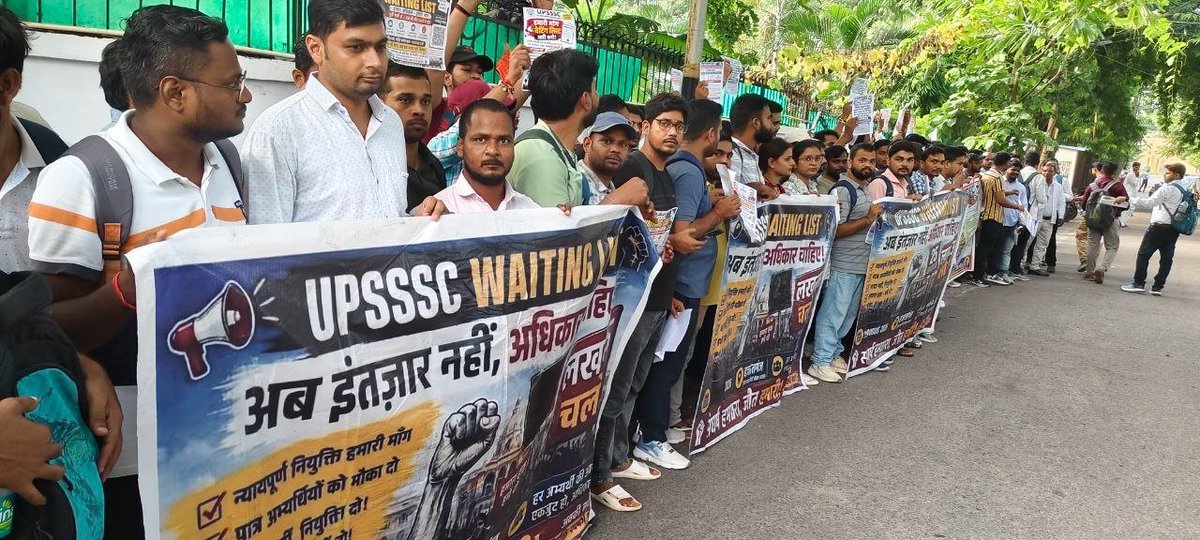RAbhiR23's tweet photo. योगी जी, UPSSSC आयोग में WAITING LIST का प्रावधान करिए जल्द से जल्द ताकि सीट को बर्बाद होने से बचाया जा सके।#allow_waiting_list_in_upsssc
@CMOfficeUP, @myogiadityanath, @brajeshpathakup, @indiatvnews, @aajtak https://t.co/5NN2WB7klX