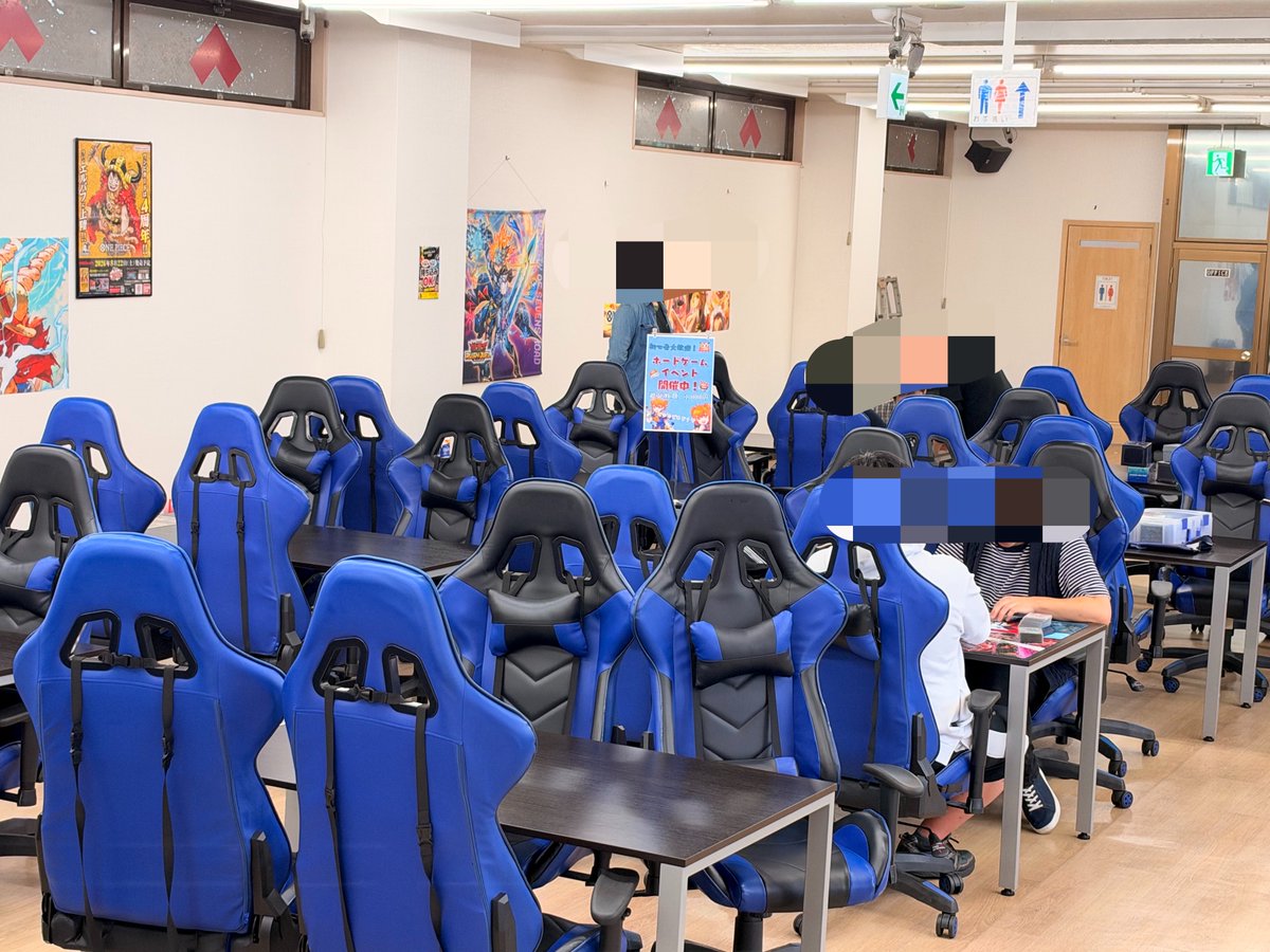 HoyaHamagiku's tweet photo. 少し早いけど、ボードゲームイベント開始します！！
とりあえずひとりであそんでますね( ˇωˇ ) https://t.co/trxBr9DrlQ