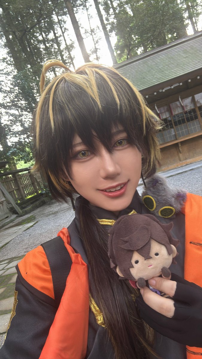 shimag412's tweet photo. 1日目火車切で参加してました〜！2枚目は紫羅さんのんまほっぺからちゃんを添えて😘刀剣と野外ロケの相性良すぎてめっちゃ楽しかったです！絡んでくれた人達ありがと〜🥰🥰🥰

Cosplay #狐らぶ https://t.co/xQnbvX7to5