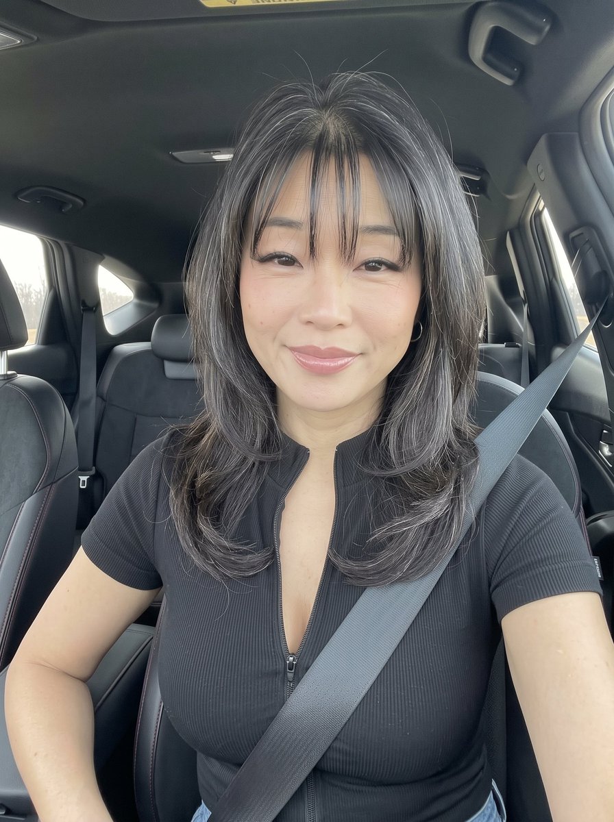 Lindalanu10's tweet photo. Would you date an Asian mom?   

 ◯ Yes  
 ◯ No  
 ◯ Depends https://t.co/MrLc70NYq1