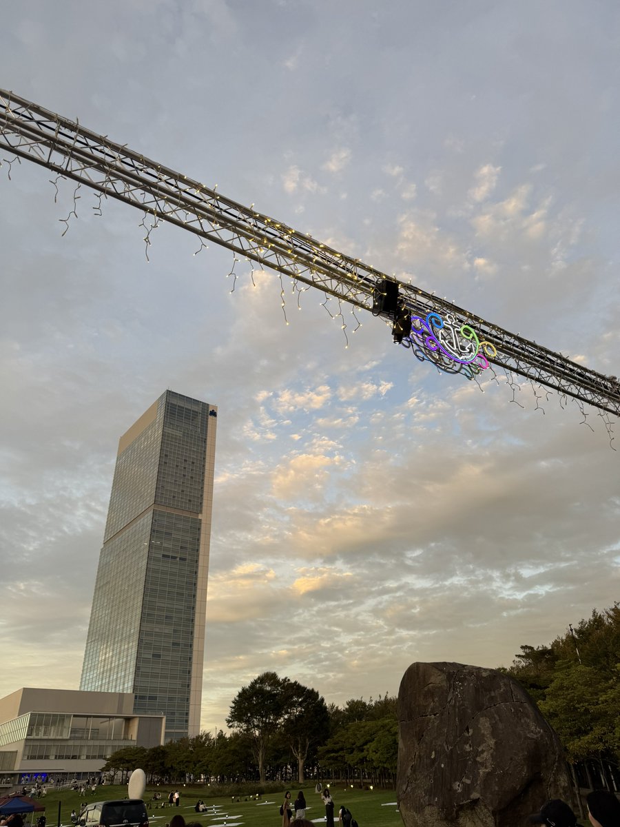 0_yumi's tweet photo. ③まったりと過ごし
朱鷺メッセまで徒歩で行きました🚶‍♀️
同じ会場に向かう人の列について行ったら15分前後で到着
朱鷺メッセ⭐️初⭐️です、
お友達にミューコロで来なかった？と聞かれること多しw
ミューコロ時代は今ほど遠征しなかったなぁ、宮城、名古屋、横浜😊 https://t.co/IKg4zyG9q8