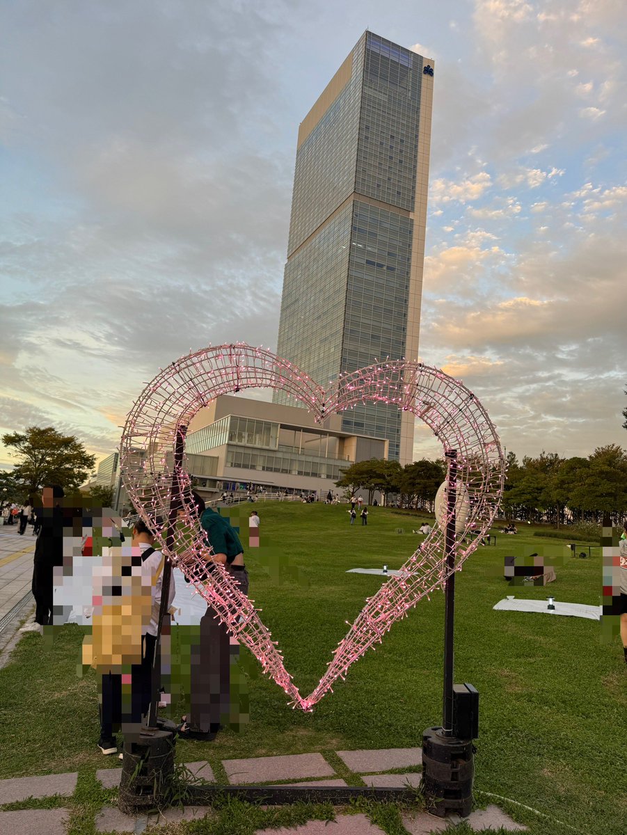 0_yumi's tweet photo. ③まったりと過ごし
朱鷺メッセまで徒歩で行きました🚶‍♀️
同じ会場に向かう人の列について行ったら15分前後で到着
朱鷺メッセ⭐️初⭐️です、
お友達にミューコロで来なかった？と聞かれること多しw
ミューコロ時代は今ほど遠征しなかったなぁ、宮城、名古屋、横浜😊 https://t.co/IKg4zyG9q8