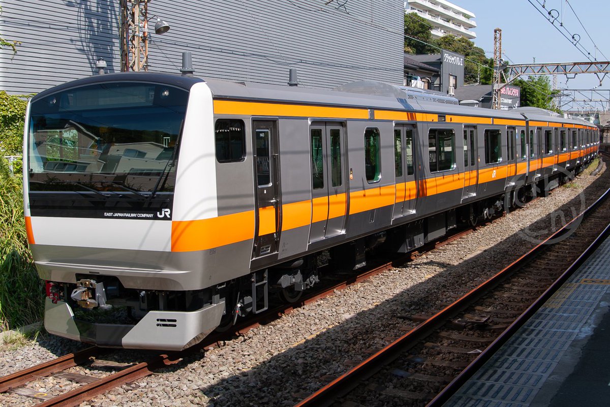 Genkeiha's tweet photo. E233系 初編成出場から20年
2006.09.21 逗子
(H43編成の新製日は2006.09.22) #E233系 https://t.co/bzZylhTMMf