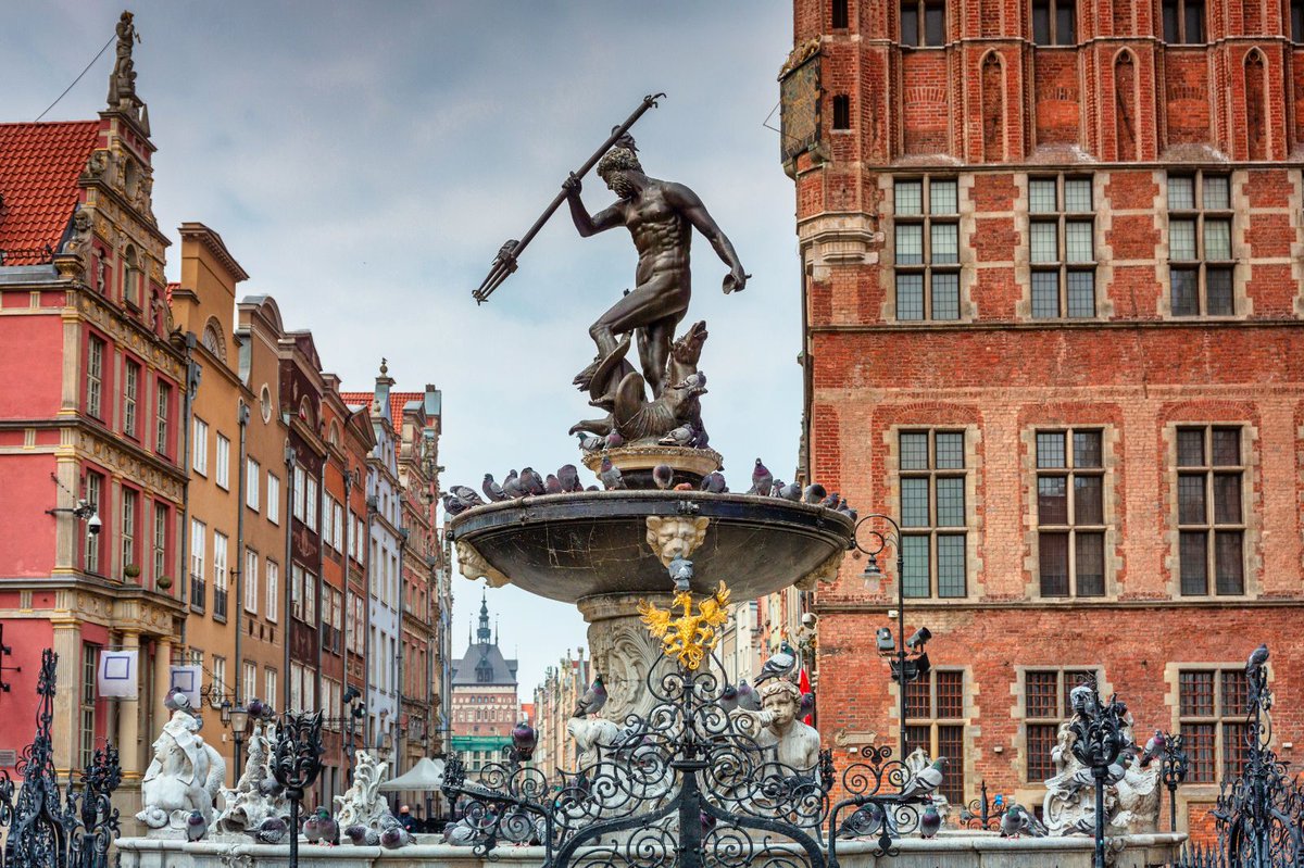 excurzilla's tweet photo. You hear Motława water against brick as Gdańsk’s cranes darken at dusk ⚓

Read the full Gdańsk story: https://t.co/TFB5XFLraP

#Gdansk https://t.co/KbUV5RfWbX