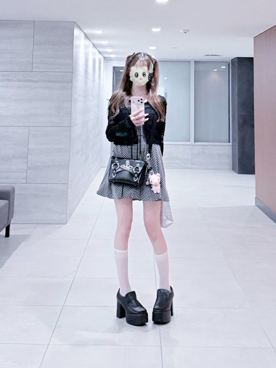 ootd🐈⬛
めずらしくぬいが前を向いてくれている˖ . ݁𝜗𝜚. ݁₊ https://t.co/T7q6tPItg4