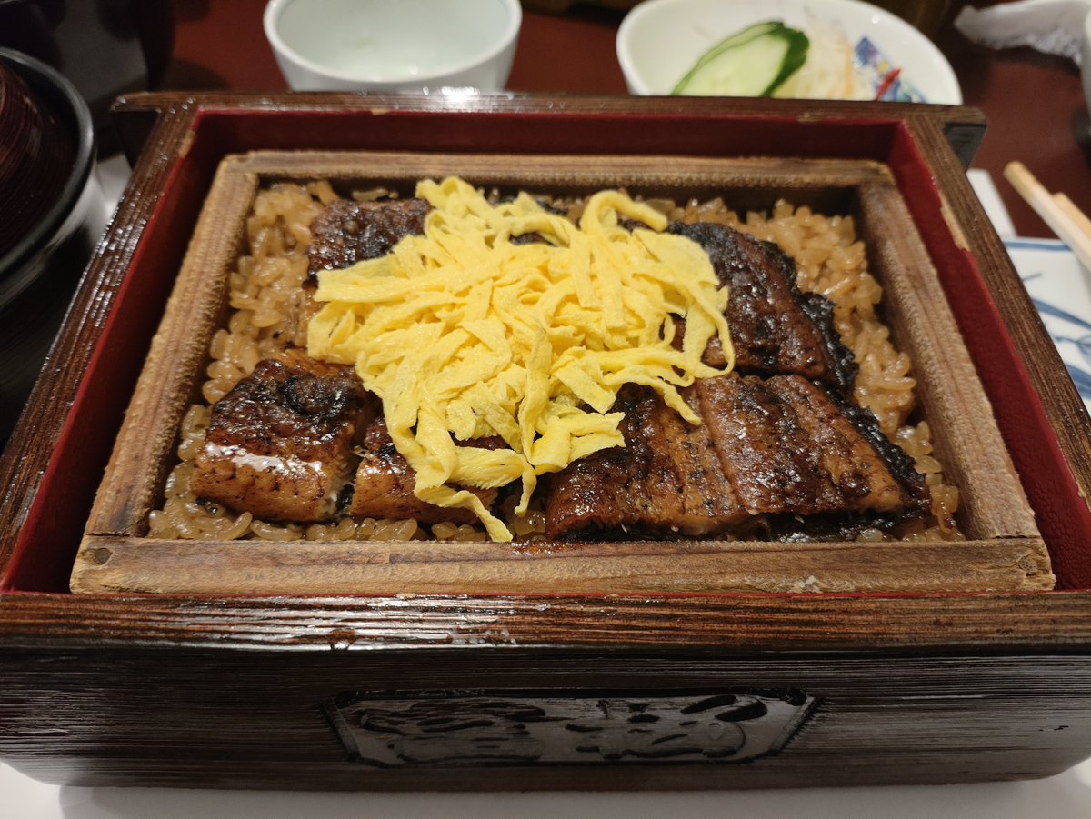 hakke8ke's tweet photo. 9/21㈰本日のとんこつスープ『若い』骨交換しました🦴

9/21㈪祝日なので通常営業🍜9/18㈮〜9/27㈰通常営業

富松うなぎでセイロ🦈

八卦の営業時間
11:00〜15:00 17:00〜20:15（19:45L.o）駐車場7台
㈪定休日

#ラーメン八卦
#とんこつ
#富松うなぎ
#うなぎ
#セイロ https://t.co/05re5Jzigr