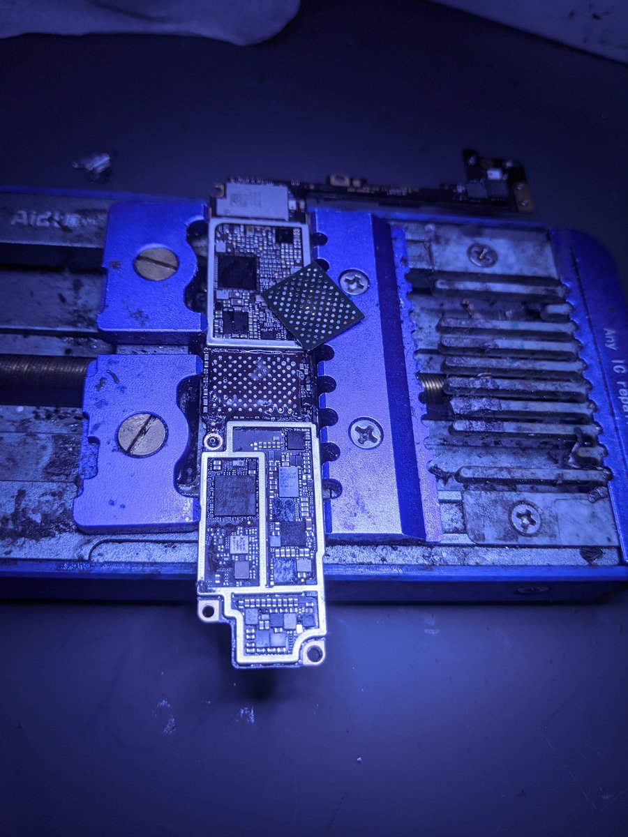 mjomba__nimama's tweet photo. Professional repair of your Cellphone:
Display Replacement
☞Broken Glass
☞Front and Back Cover Replacement
☞Water Damage
☞iPhone Unlock
☞All Software Issues
☞Battery Replacement
☞Charging System Repair & MORE
#FundiSimu
📍 Ubungo External garage
☎️0789 4560 54 https://t.co/4s4JhNttD3