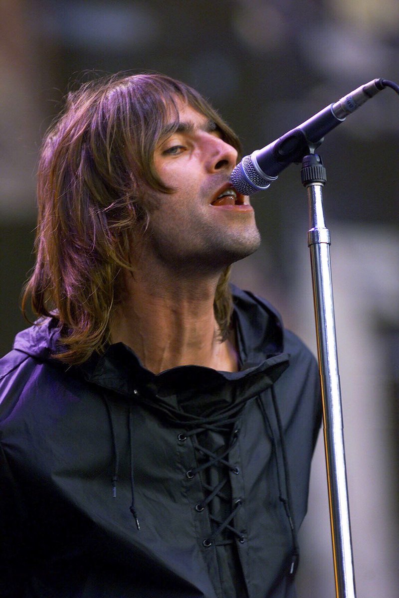 silvia_stones's tweet photo. Happy birthday to the BIBLICAL @liamgallagher 🎂

Keep rocking. Legend 🎤❤️

#happybirthdayliamgallagher
#happybirthdaytoliamgallagher https://t.co/vfb9TfnTbz
