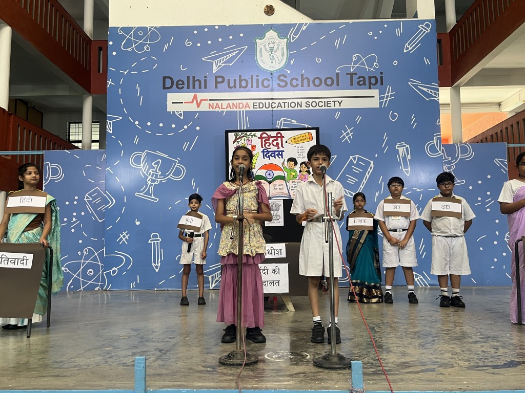 DPSTapi's tweet photo. 📚🌸 Class IV-A presented a meaningful Hindi Diwas Assembly featuring Rahim Ke Dohe, poetry and a skit, celebrating the richness of Hindi and our linguistic heritage with confidence and creativity. 🇮🇳✨
#DPSTapi #HindiDiwas https://t.co/TjTD8cPPJ4