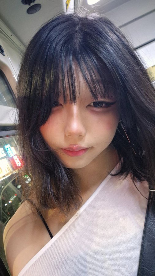 dc315bb32c68607's tweet photo. 9번째 생일!🎈#CD #여장 #예쁜나이스무살 https://t.co/Zlh2AQk0Y8