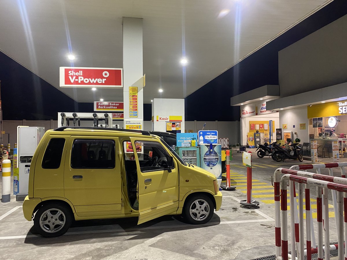 Wifa422943's tweet photo. Kangen isi bensin di tempat ini https://t.co/acaiGeK5JO