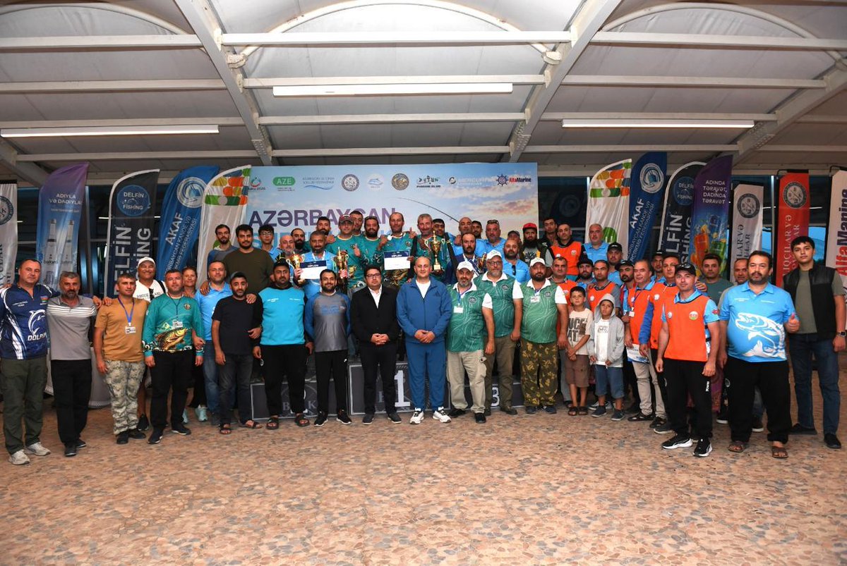 AzeWSF's tweet photo. Su İdman Növləri Federasiyasının təşkilatçılığı ilə keçirilən surfkastinq üzrə Azərbaycan çempionatının qalibləri müəyyənləşib

Gənclər və idman naziri Fərid Qayıbov idmançıları salamlayıb, onlara uğurlar arzu edib. https://t.co/pKwZA8pkdo