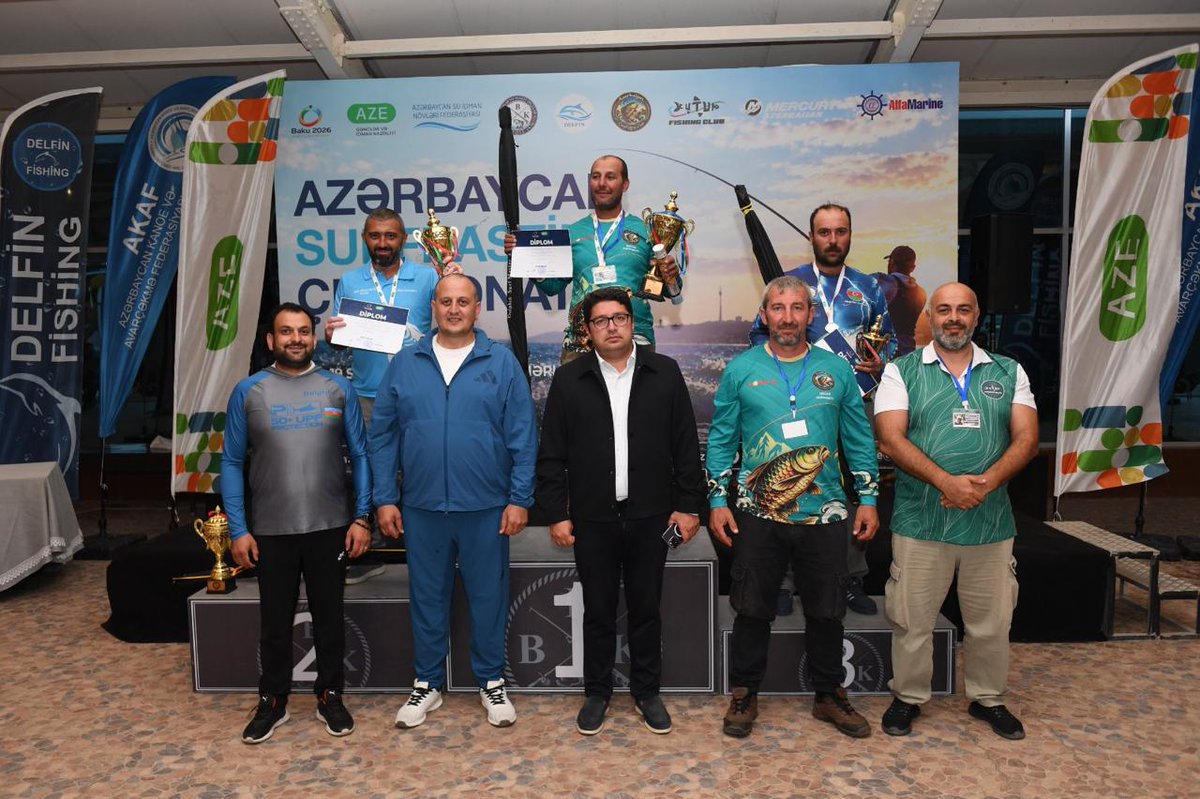 AzeWSF's tweet photo. Su İdman Növləri Federasiyasının təşkilatçılığı ilə keçirilən surfkastinq üzrə Azərbaycan çempionatının qalibləri müəyyənləşib

Gənclər və idman naziri Fərid Qayıbov idmançıları salamlayıb, onlara uğurlar arzu edib. https://t.co/pKwZA8pkdo