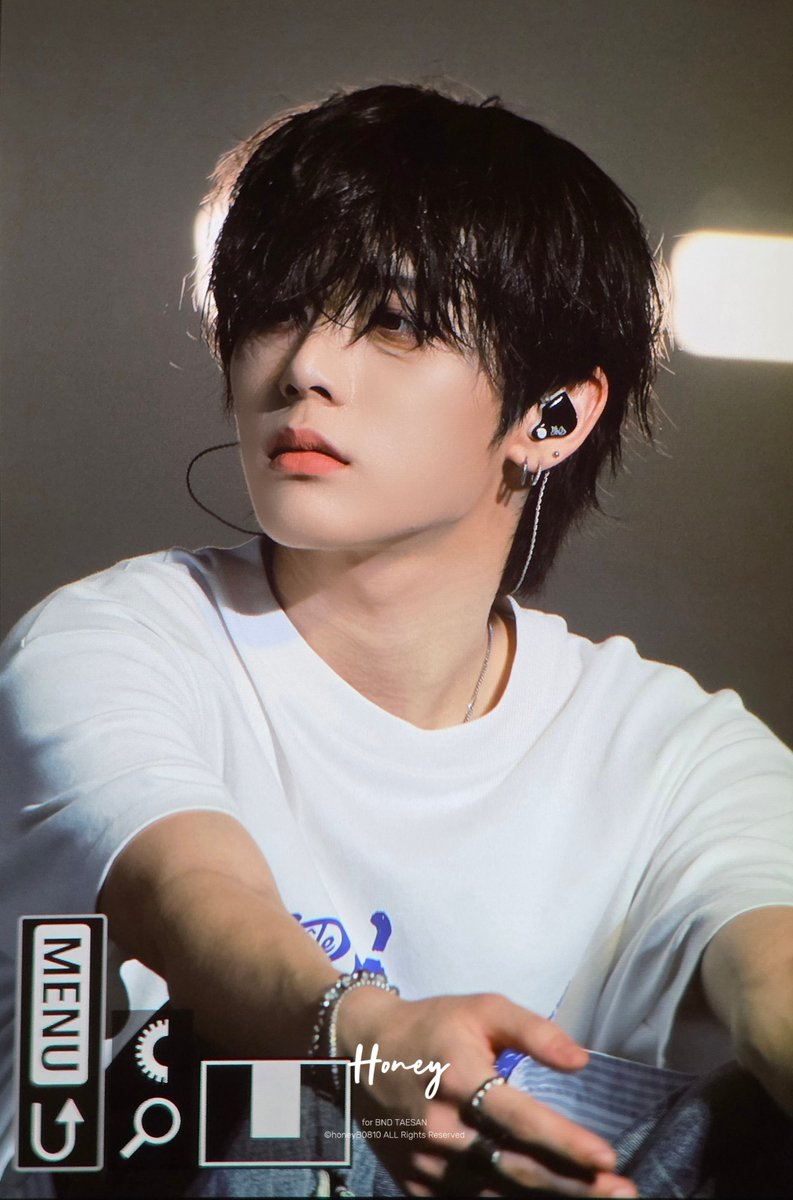 BeeeS2_'s tweet photo. 내가 제일 조아하는고
볶은덮머에 안경 https://t.co/40iHTrZqPw