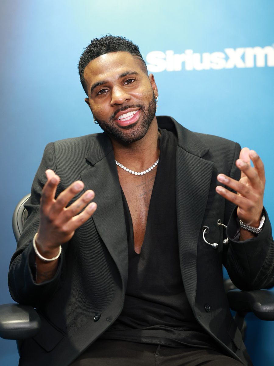 siriusxmcanada's tweet photo. Happy 37th Birthday, Jason Derulo! 🎂🔥 With hits like “Whatcha Say,” “Talk Dirty,” “Want to Want Me,” and “Ridin’ Solo,” Jason has been keeping pop fans dancing for years.

Celebrate his birthday with similar hits on Pop2K. 🎶 https://t.co/IzQHTRTFko

#JasonDerulo https://t.co/lUxxeXheaP