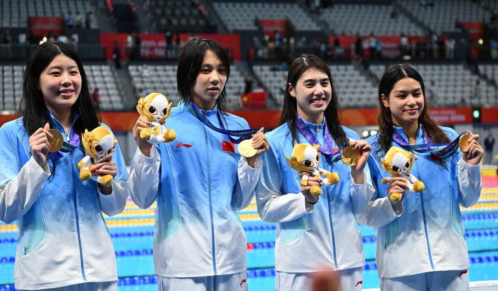 InsightNingbo's tweet photo. Ningbo swimmers have made a strong start at the Asian Games, with Yu Yiting helping China win the women's 4×100m freestyle relay in a Games record, and Wang Shun taking bronze in the 200m individual medley. [Photo/IC] https://t.co/2BEjsuO46W