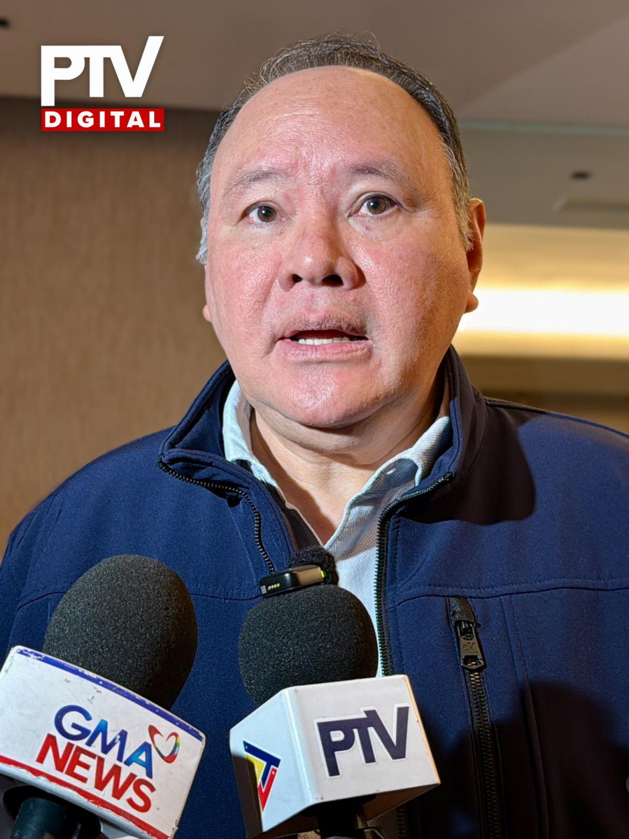 PTVph's tweet photo. “UNACCEPTABLE AT KATRAYDURAN”

LOOK: Filipinos who defend China’s actions in the #WestPhilippineSea on the premise that the incidents occurred outside the country’s territorial sea are traitors, according to Defense Secretary #GilbertoTeodoro Jr. | via Patrick de Jesus https://t.co/ChmGGEnQ2x
