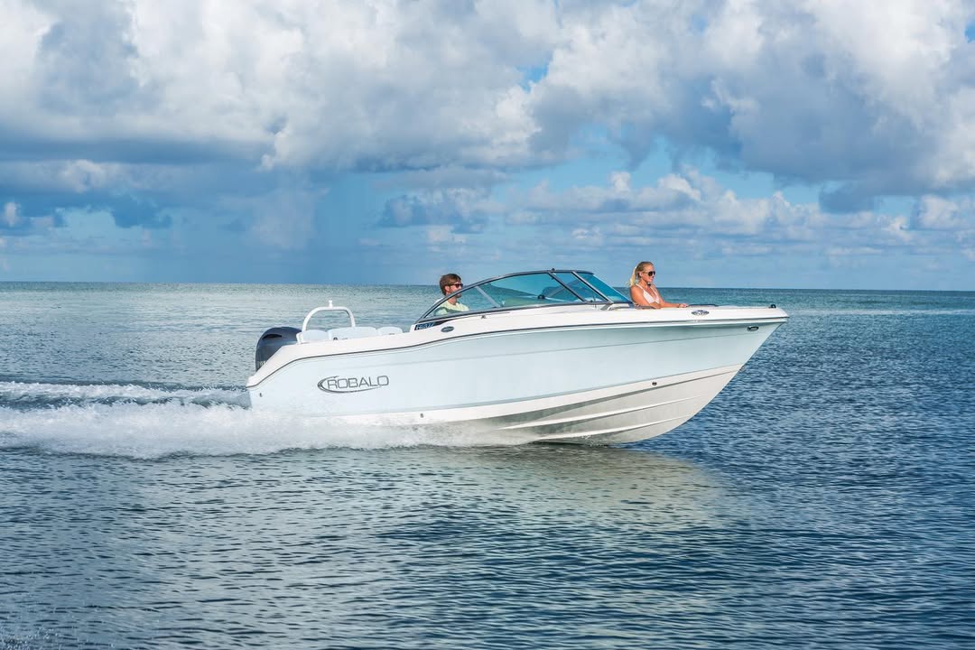 MegEngleby7i's tweet photo. Weekend loading on the Robalo R207… https://t.co/sL0uSVqxF7
