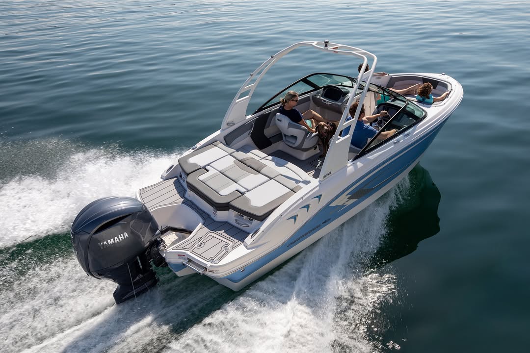 MegEngleby7i's tweet photo. Treat your family and dog to an unforgettable day on the water aboard the stunning Chaparral 21 SSi OB. With a reliable Yamaha outboard, it delivers performance, style, and spacious comfort for everyone. Call +1 613-634-3416 to book your test drive. https://t.co/JLin7K541S