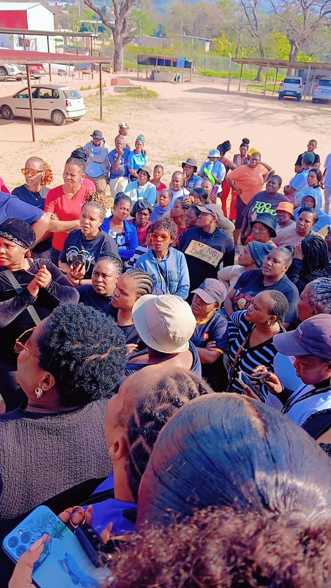 LokuhleFM's tweet photo. Parents are picketing at Vulindlela High School at Ngodini township, Kabokweni in  Mbombela regarding a video trending on social media regading bullying.

#LokuhleFM 
#InspiringContent https://t.co/I6GZgOmRAH