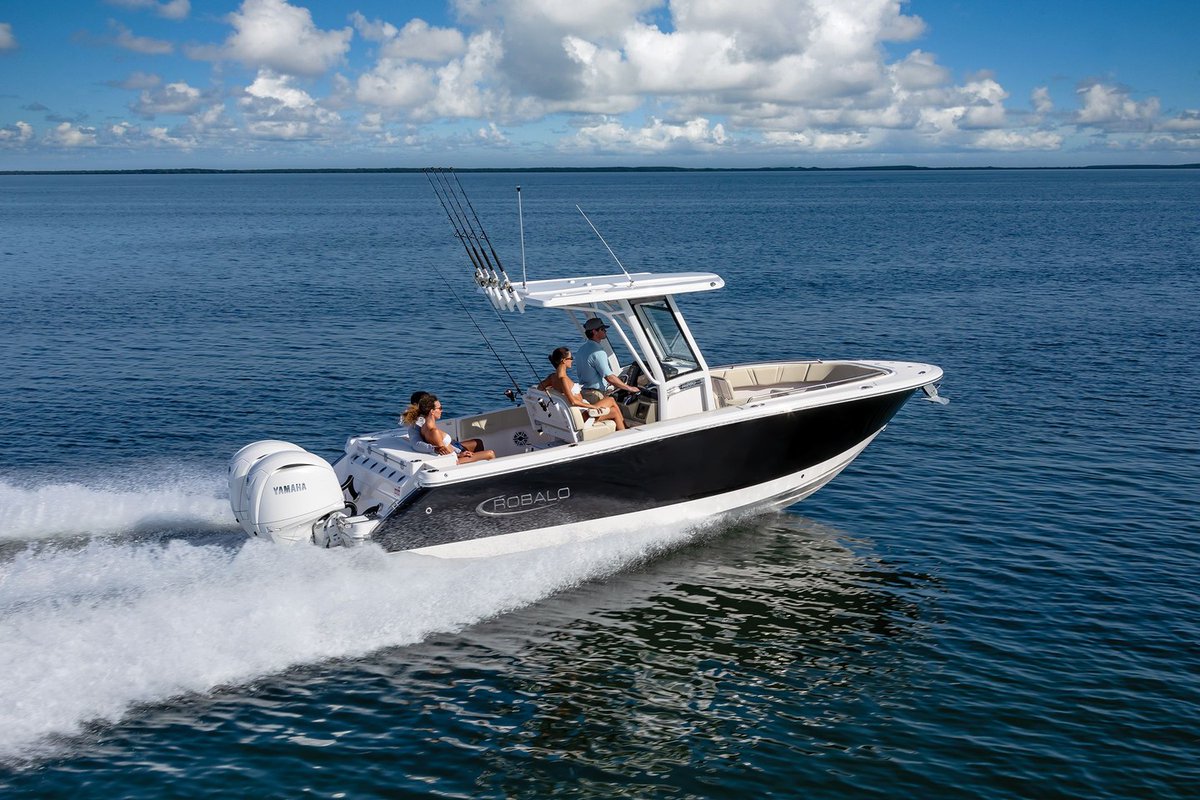 MegEngleby7i's tweet photo. From relaxing cruises to spontaneous adventures, the Robalo R250 helps you make the most of every day on the water. Bring your crew and head for open water. Visit our Robalo center console lineup at 2157 Bath Road, Kingston, ON K7M 4Y3. https://t.co/wJmP396zyl