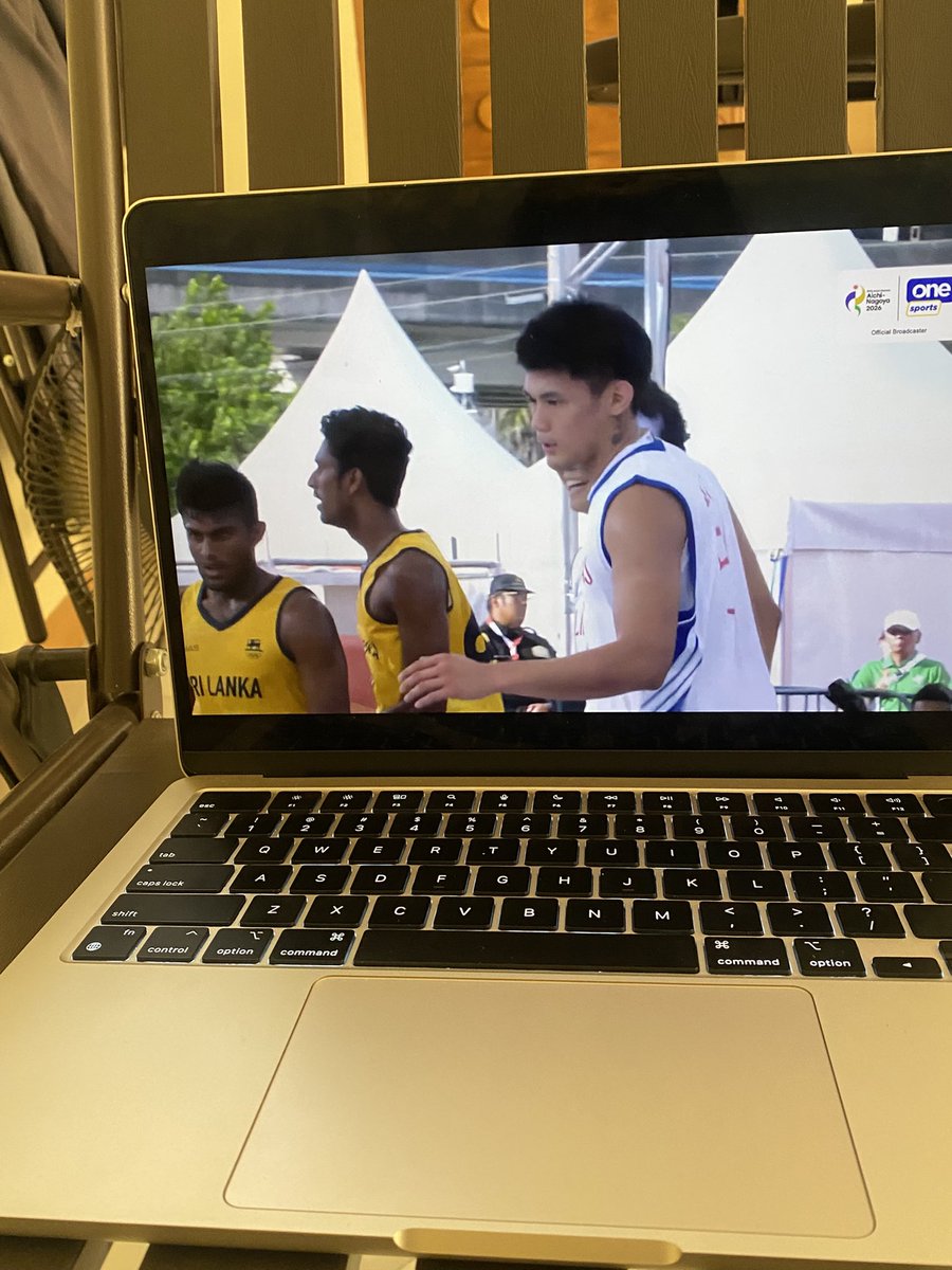 hoechanjizz's tweet photo. SEALED THE DEAL AGAD LETS FUCKING GO GILAS TEAM ☝️ https://t.co/aKqnW0lIaS